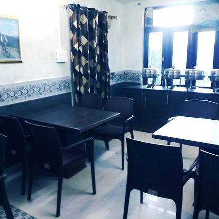 Hotel Holiday Dalhousie - Near Ghandhi Chowk Mall Road Экстерьер фото