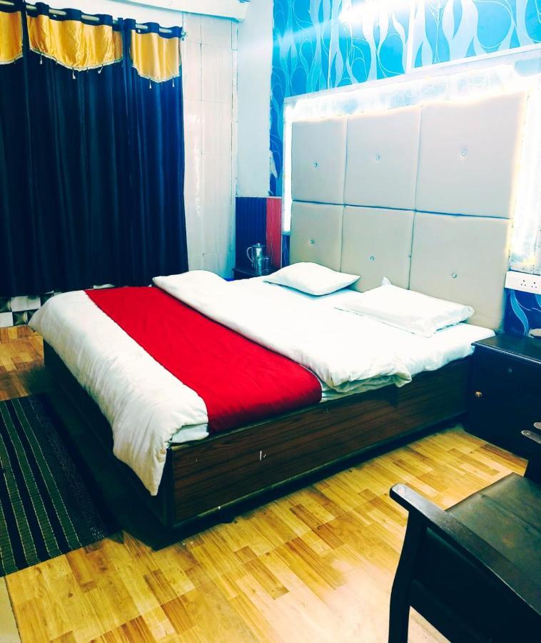 Hotel Holiday Dalhousie - Near Ghandhi Chowk Mall Road Экстерьер фото