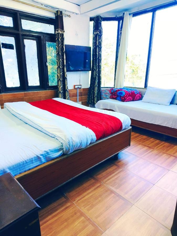 Hotel Holiday Dalhousie - Near Ghandhi Chowk Mall Road Экстерьер фото