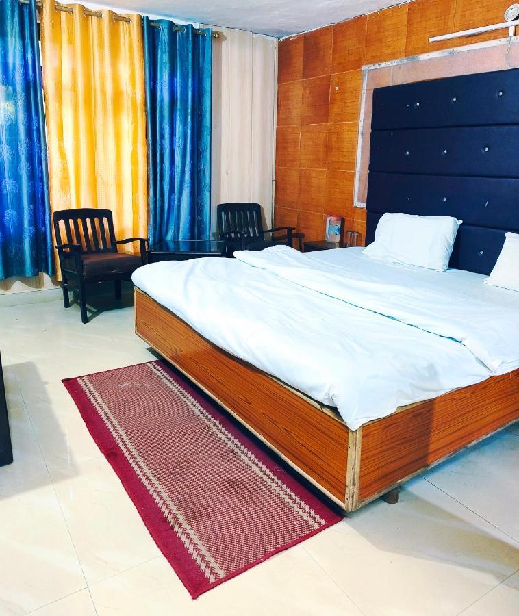 Hotel Holiday Dalhousie - Near Ghandhi Chowk Mall Road Экстерьер фото
