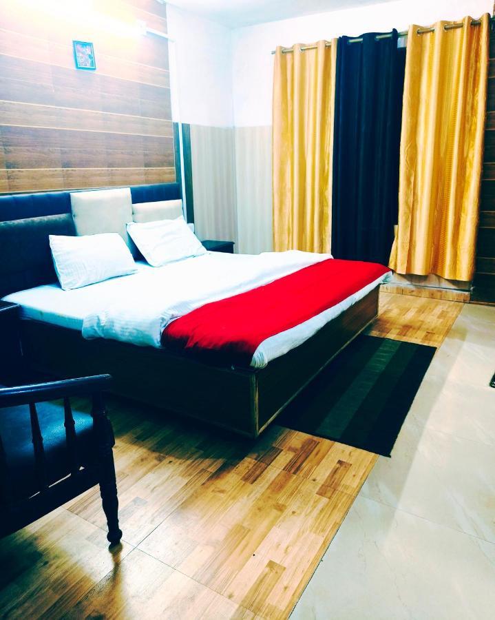 Hotel Holiday Dalhousie - Near Ghandhi Chowk Mall Road Экстерьер фото